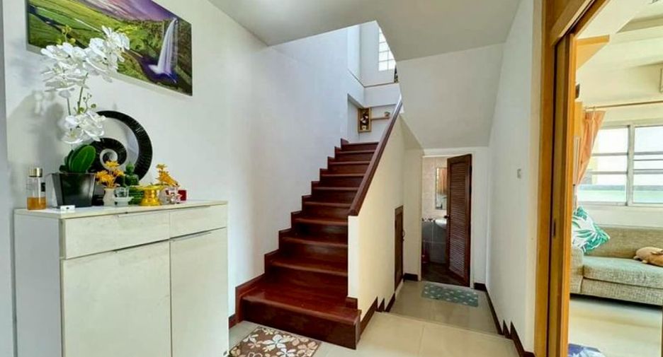 For rent 3 bedrooms house in Si Racha, Chonburi