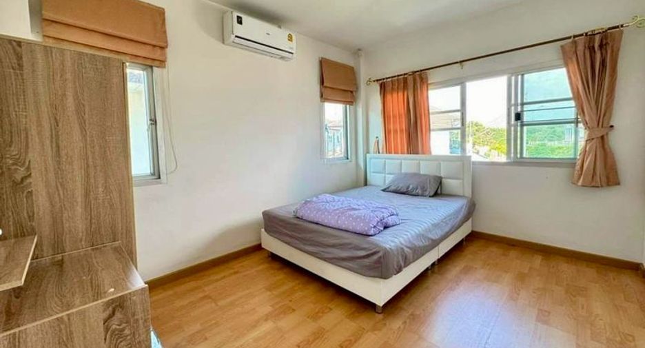 For rent 3 bedrooms house in Si Racha, Chonburi