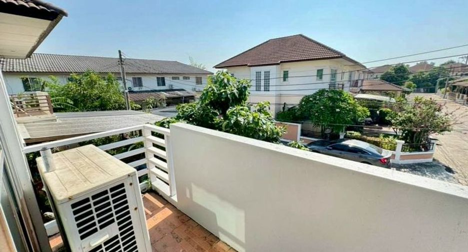 For rent 3 bedrooms house in Si Racha, Chonburi