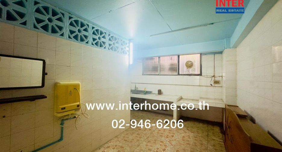 For sale 3 bedrooms retail Space in Bang Khae, Bangkok