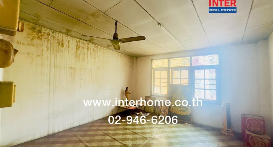 For sale 3 bedrooms retail Space in Bang Khae, Bangkok