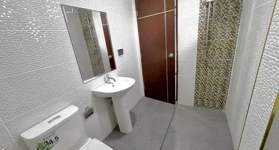 Продажа 3 спальни вилла в Банг Ламунг, Чонбури