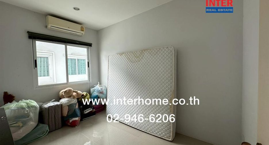 Reihenhaus zum Kauf mit 3 Zimmer in Sam Khok, Pathum Thani