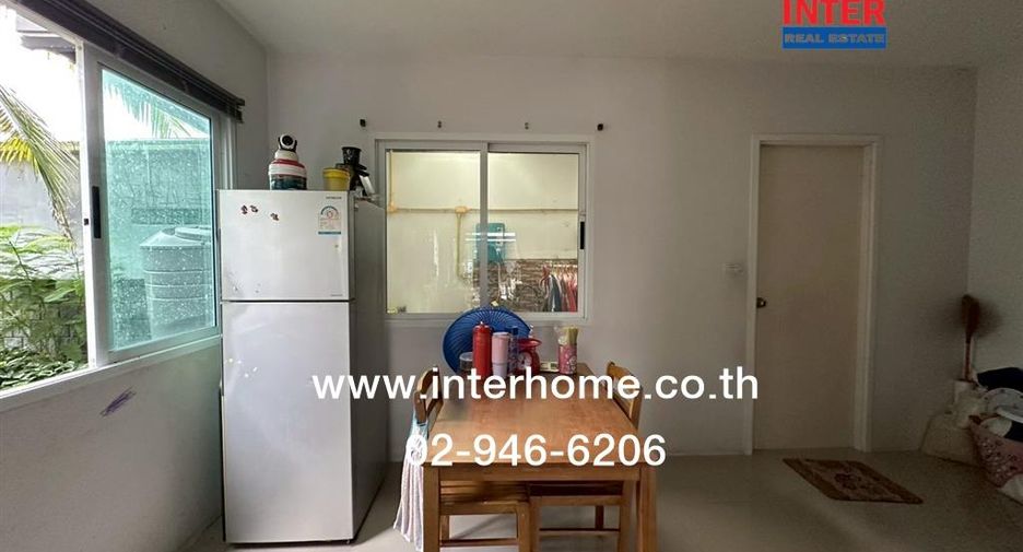 Reihenhaus zum Kauf mit 3 Zimmer in Sam Khok, Pathum Thani