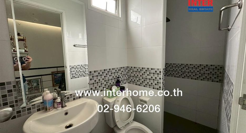 Reihenhaus zum Kauf mit 3 Zimmer in Sam Khok, Pathum Thani