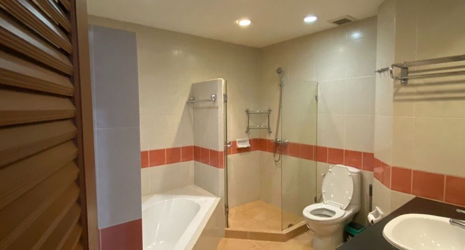 For sale 2 bedrooms condo in Bang Rak, Bangkok