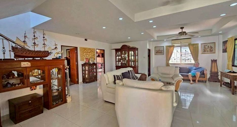 ขาย 4 ห้องนอน บ้านเดี่ยว ใน จอมเทียน, พัทยา