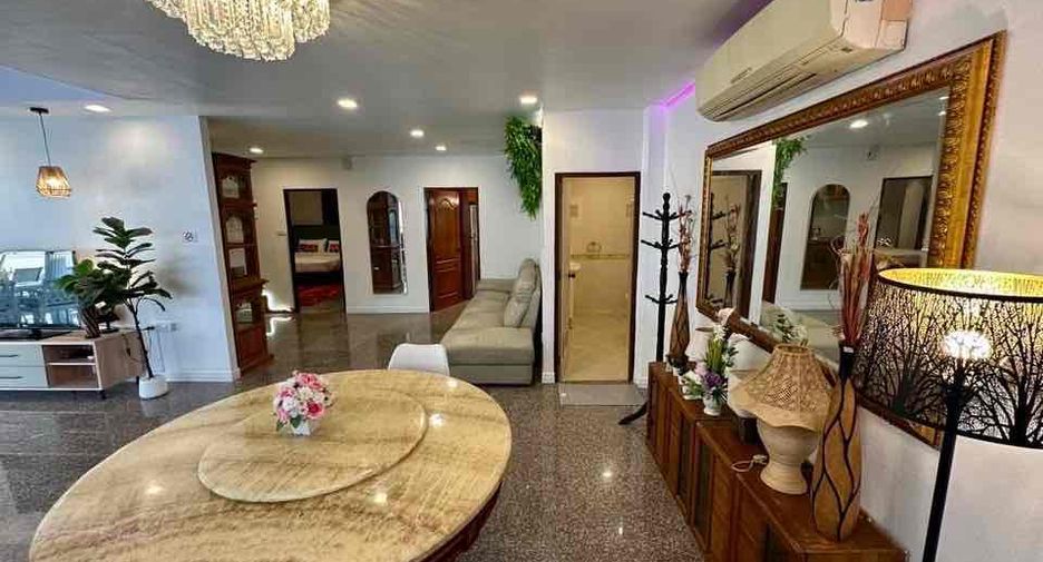 Villa zur Miete mit 5 Zimmer in Bang Lamung, Chonburi