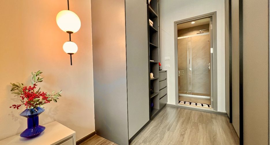 For sale 1 bed condo in Khlong Toei, Bangkok