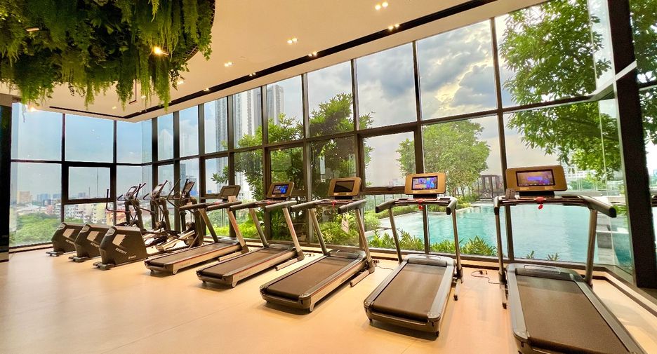 For sale 1 bed condo in Khlong Toei, Bangkok