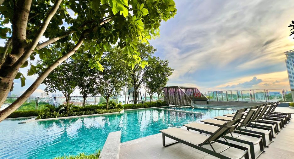 For sale 1 bed condo in Khlong Toei, Bangkok