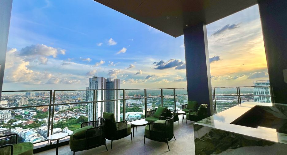 For sale 1 bed condo in Khlong Toei, Bangkok