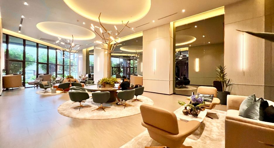 For sale 1 bed condo in Khlong Toei, Bangkok