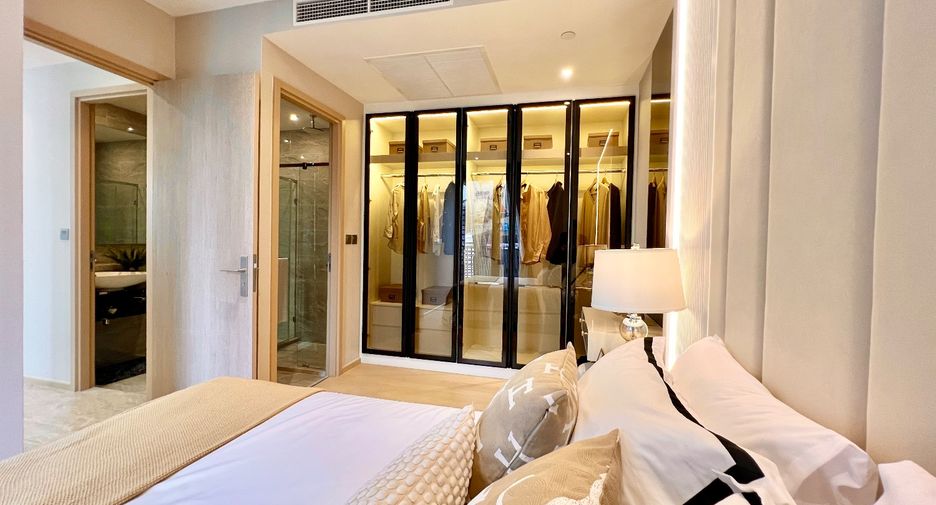 For sale 2 bedrooms condo in Huai Khwang, Bangkok