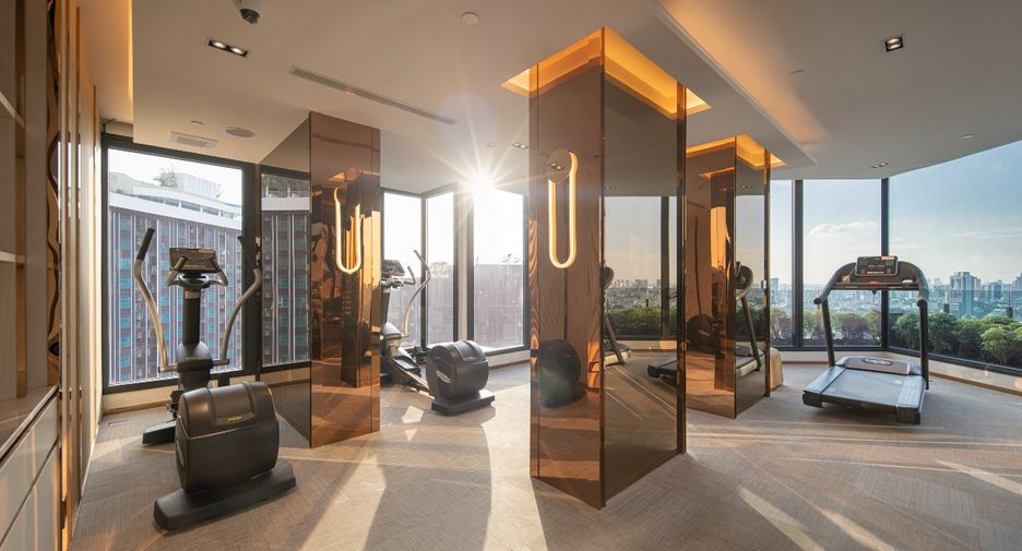 For sale 2 bedrooms condo in Huai Khwang, Bangkok