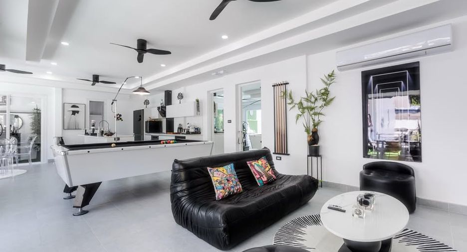 For rent and for sale 5 bedrooms villa in Mueang Phuket, Phuket