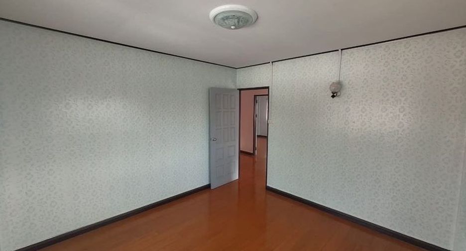 Casa en venta de 4 habitaciones en Sattahip, Chonburi