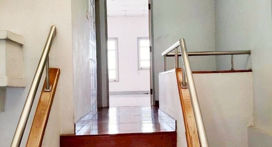 For sale 3 bedrooms townhouse in Mueang Nonthaburi, Nonthaburi