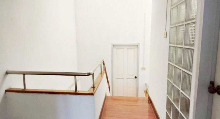 For sale 3 bedrooms townhouse in Mueang Nonthaburi, Nonthaburi