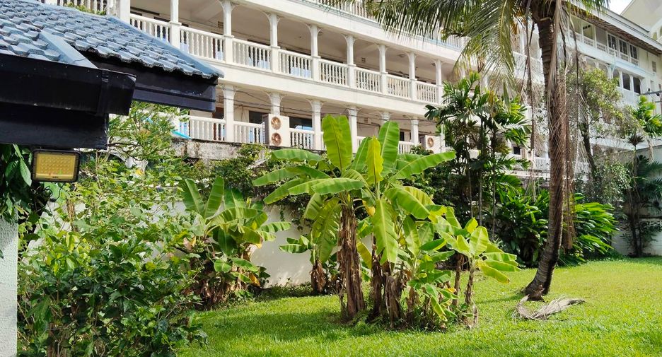 For sale 4 bedrooms house in Wang Thonglang, Bangkok
