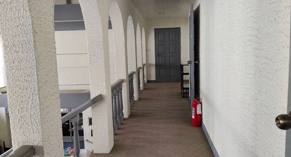 For sale 4 bedrooms house in Wang Thonglang, Bangkok
