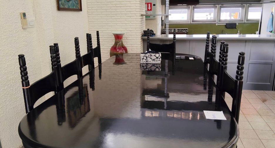 For sale 4 bedrooms house in Wang Thonglang, Bangkok