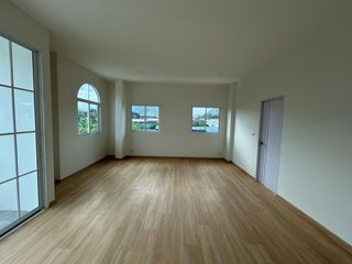For sale 2 bedrooms townhouse in Si Racha, Chonburi