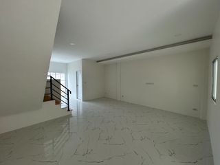 For sale 2 bedrooms townhouse in Si Racha, Chonburi
