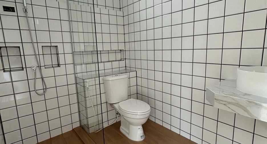 For sale 2 bedrooms townhouse in Si Racha, Chonburi