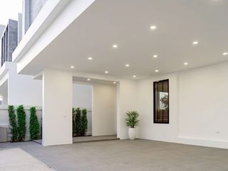 Villa zum Kauf mit 5 Zimmer in Bang Lamung, Chonburi