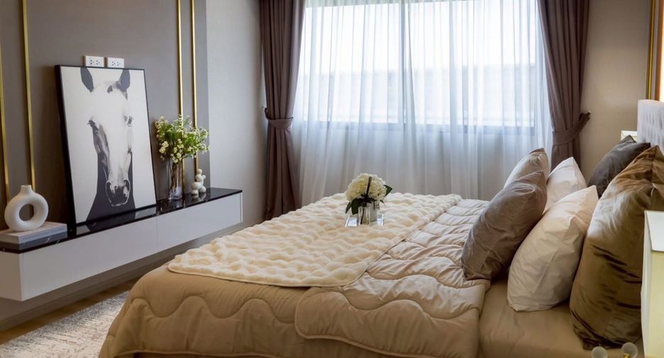 For sale 5 bedrooms villa in Bang Lamung, Chonburi