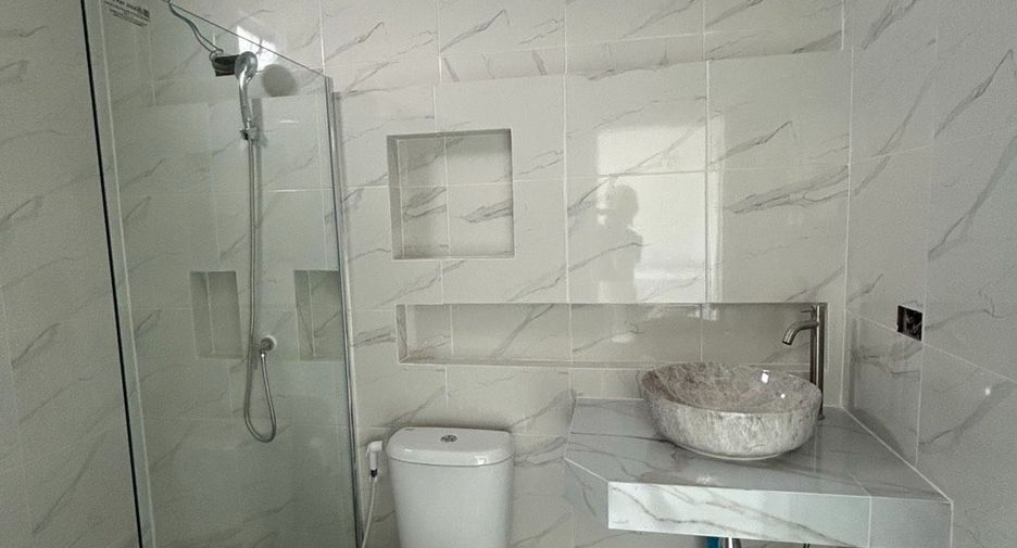 For sale 2 bedrooms townhouse in Si Racha, Chonburi