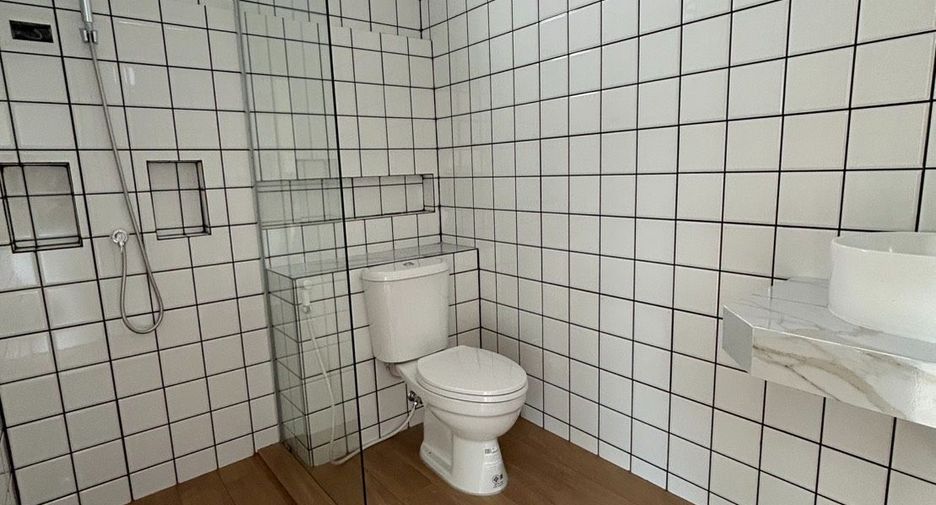 For sale 2 bedrooms townhouse in Si Racha, Chonburi