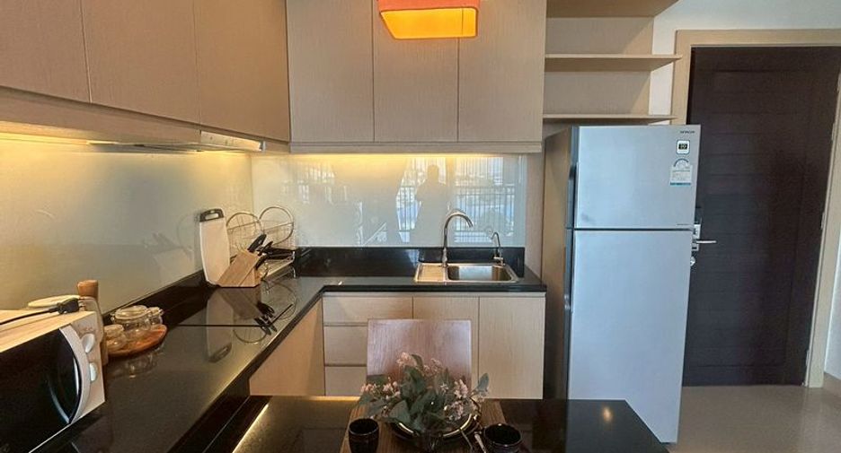 À louer 1 chambre condo à Si Racha, Chonburi