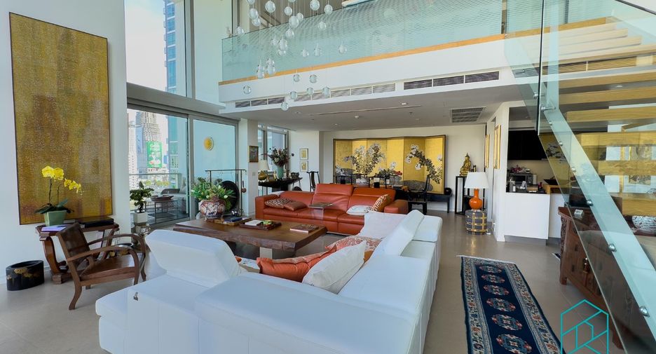 For sale 4 bedrooms condo in Sathon, Bangkok