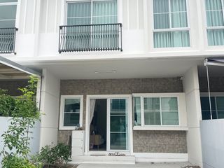 For rent and for sale 2 bedrooms townhouse in Phra Samut Chedi, Samut Prakan