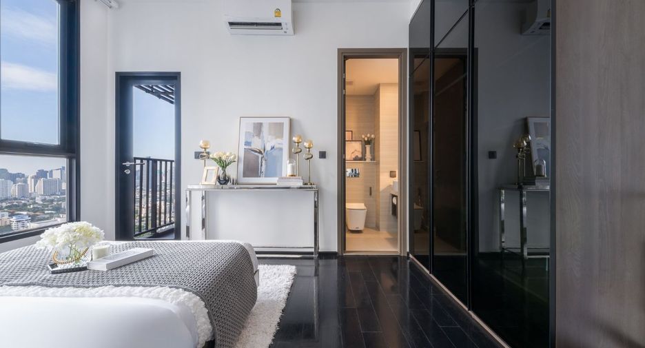 For sale 1 bed condo in Watthana, Bangkok
