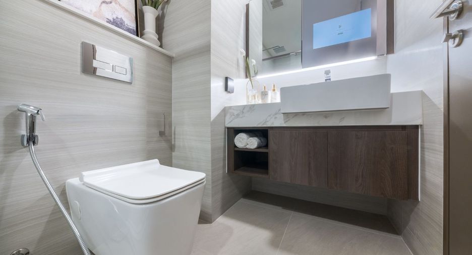 For sale 1 bed condo in Watthana, Bangkok