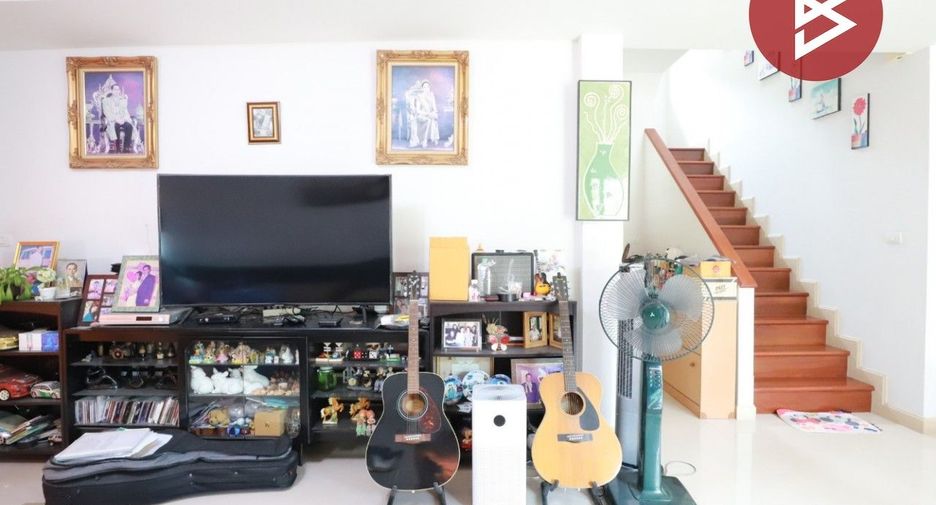 For sale 3 bedrooms house in Mueang Samut Prakan, Samut Prakan