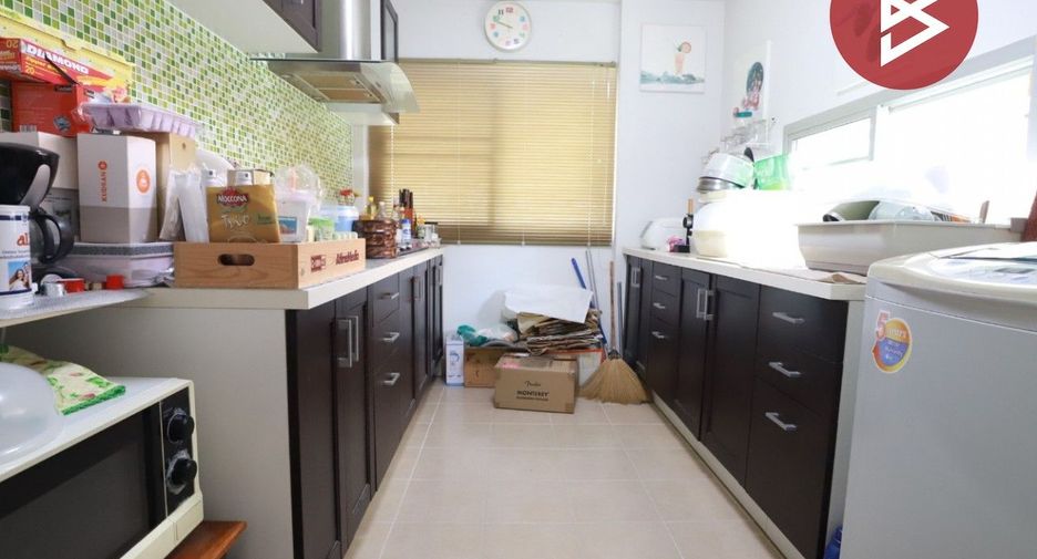 For sale 3 bedrooms house in Mueang Samut Prakan, Samut Prakan