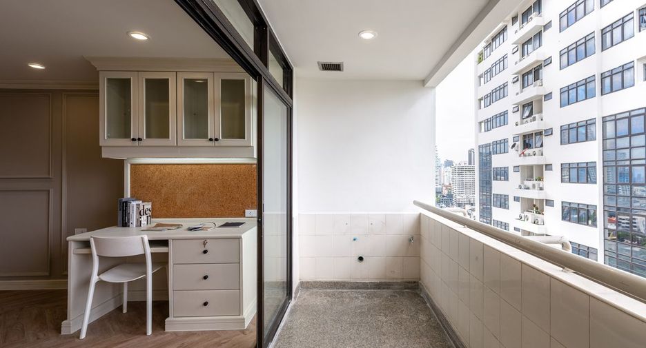 Wohnung zum Kauf mit 3 Zimmer in Watthana, Bangkok