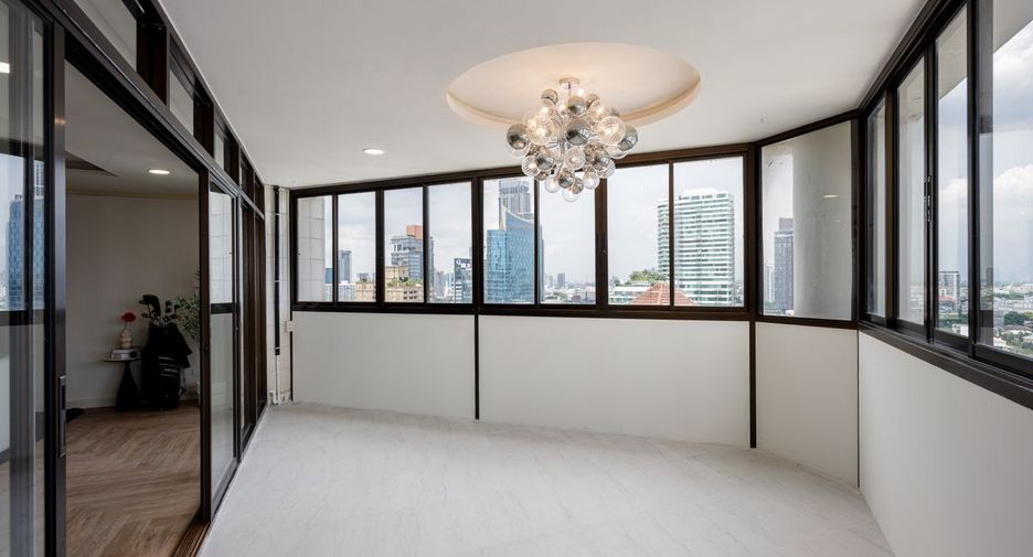 Wohnung zum Kauf mit 3 Zimmer in Watthana, Bangkok