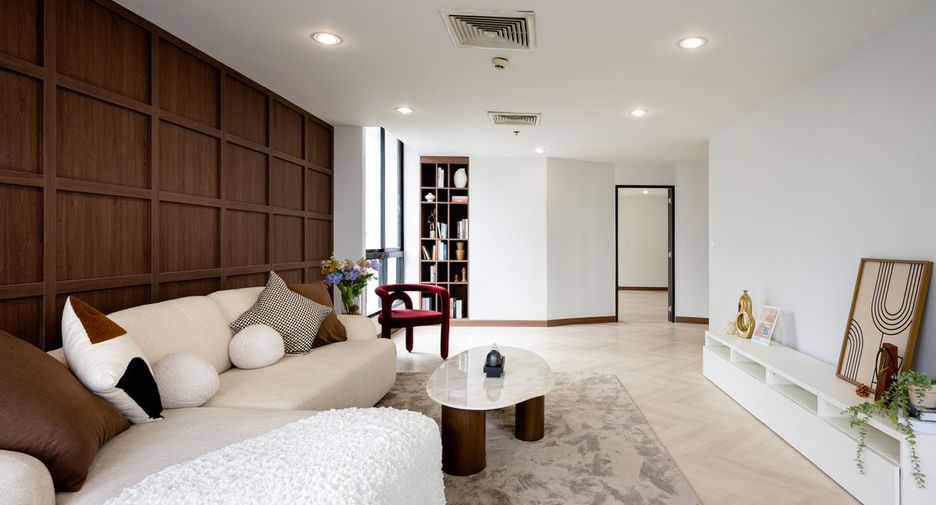 Wohnung zum Kauf mit 3 Zimmer in Watthana, Bangkok
