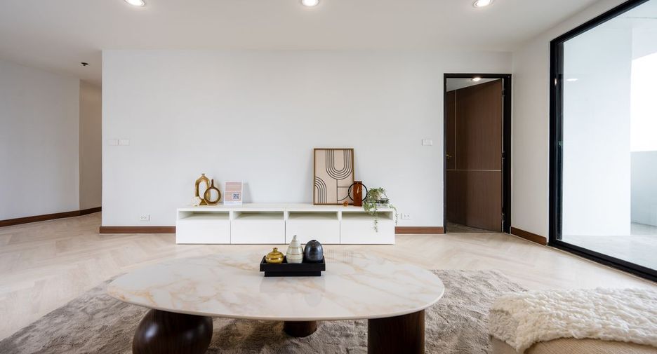 Wohnung zum Kauf mit 3 Zimmer in Watthana, Bangkok
