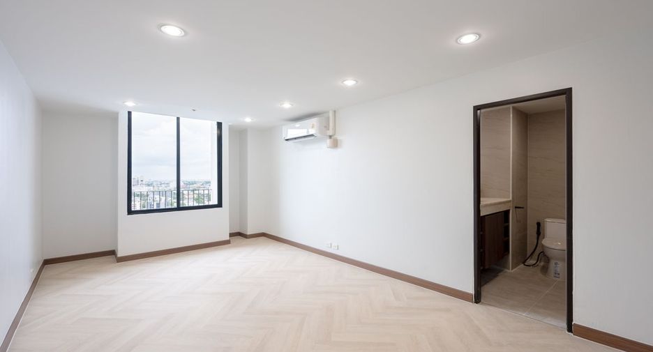 Wohnung zum Kauf mit 3 Zimmer in Watthana, Bangkok