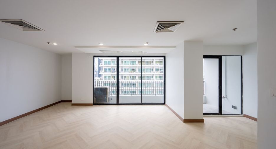 Wohnung zum Kauf mit 3 Zimmer in Watthana, Bangkok