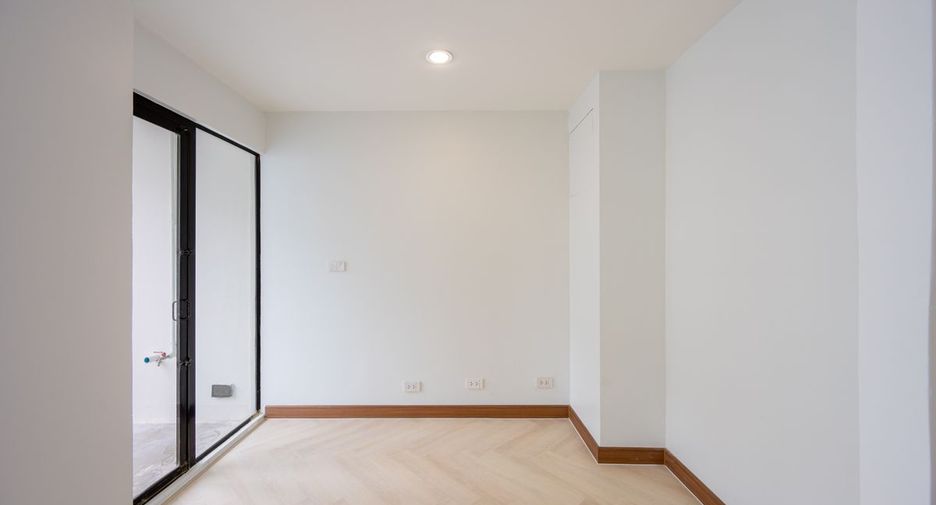 Wohnung zum Kauf mit 3 Zimmer in Watthana, Bangkok