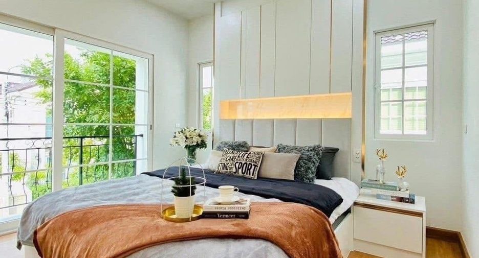 For rent 4 bedrooms townhouse in Prawet, Bangkok