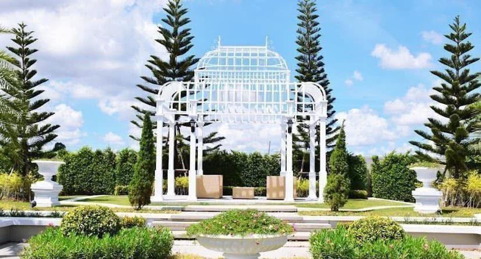 For rent 4 bedrooms townhouse in Prawet, Bangkok