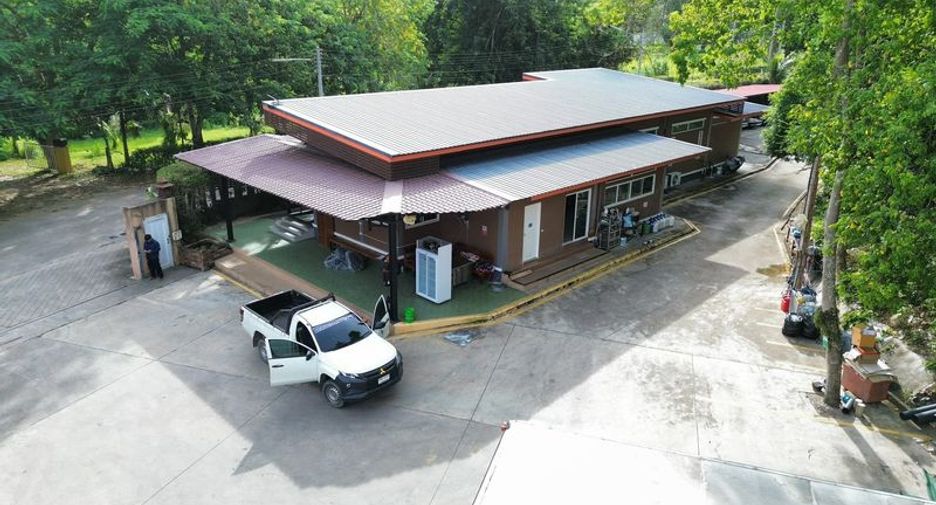 出租 和 出售 土地 在 Si Racha, Chon Buri